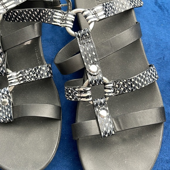 Ankle strap fit flop sandals - Picture 3 of 6